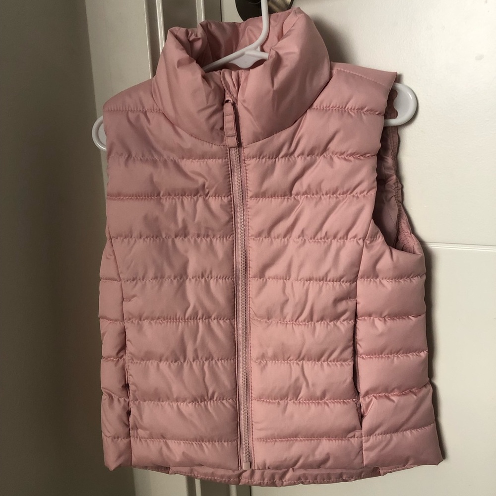 Pink vest - girl size XS / 5 NWOT 🩷 Host Pick 🩷